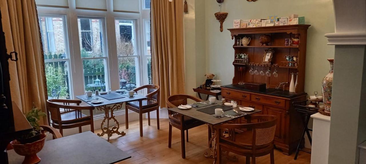 Grosvenor House - Onsite Free Parking Bed & Breakfast *